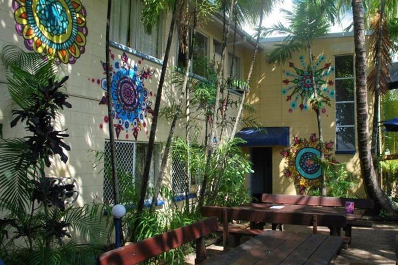 Mad Monkey Village Кэрнс Экстерьер фото